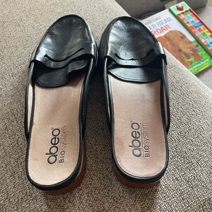 Abeo Black Leather Mules